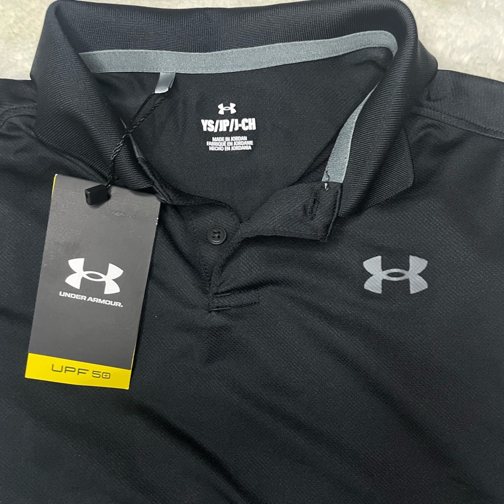 NWT Under Armour Match Play Black 50+UPF Loose Fit Polo-Youth Small